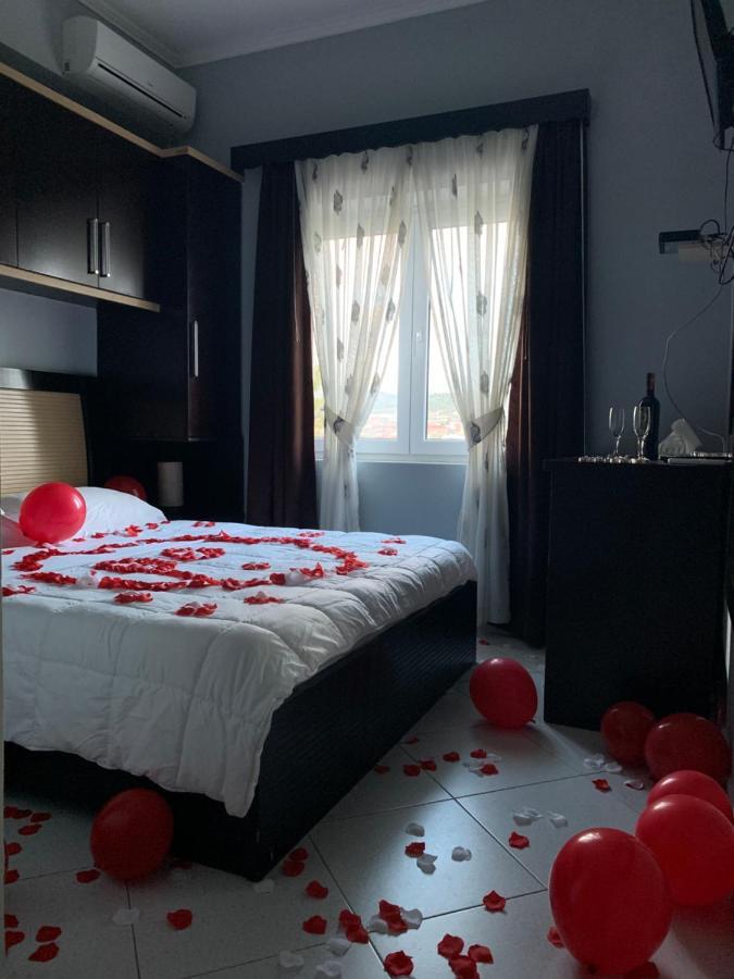 Hotel Anxhelo Stalin 외부 사진