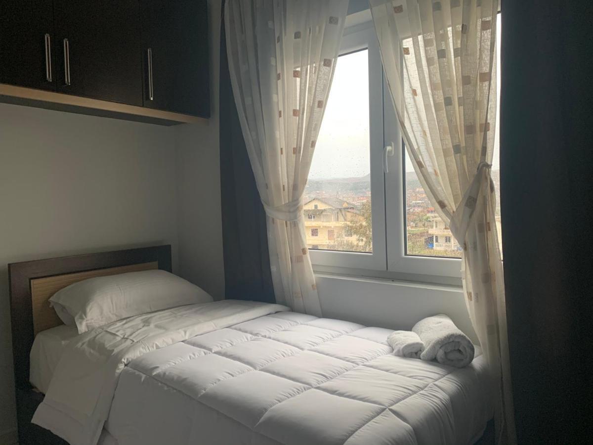Hotel Anxhelo Stalin 외부 사진