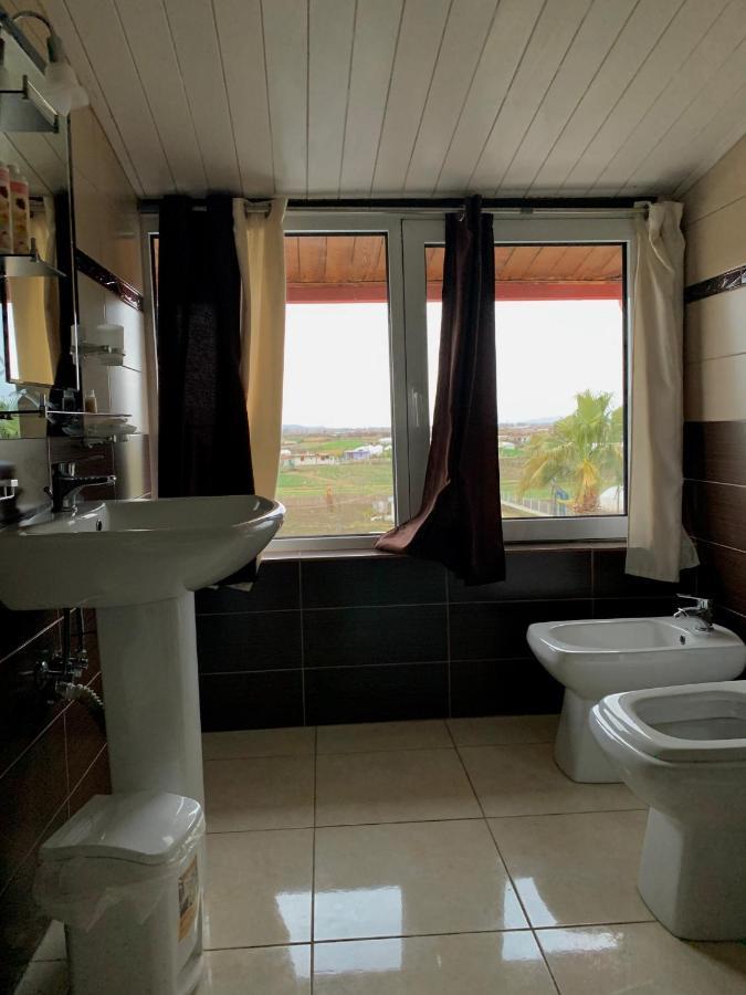 Hotel Anxhelo Stalin 외부 사진