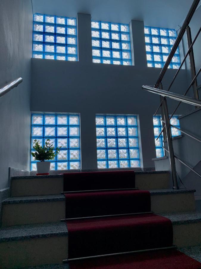 Hotel Anxhelo Stalin 외부 사진